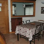 Paquier Nyaraló